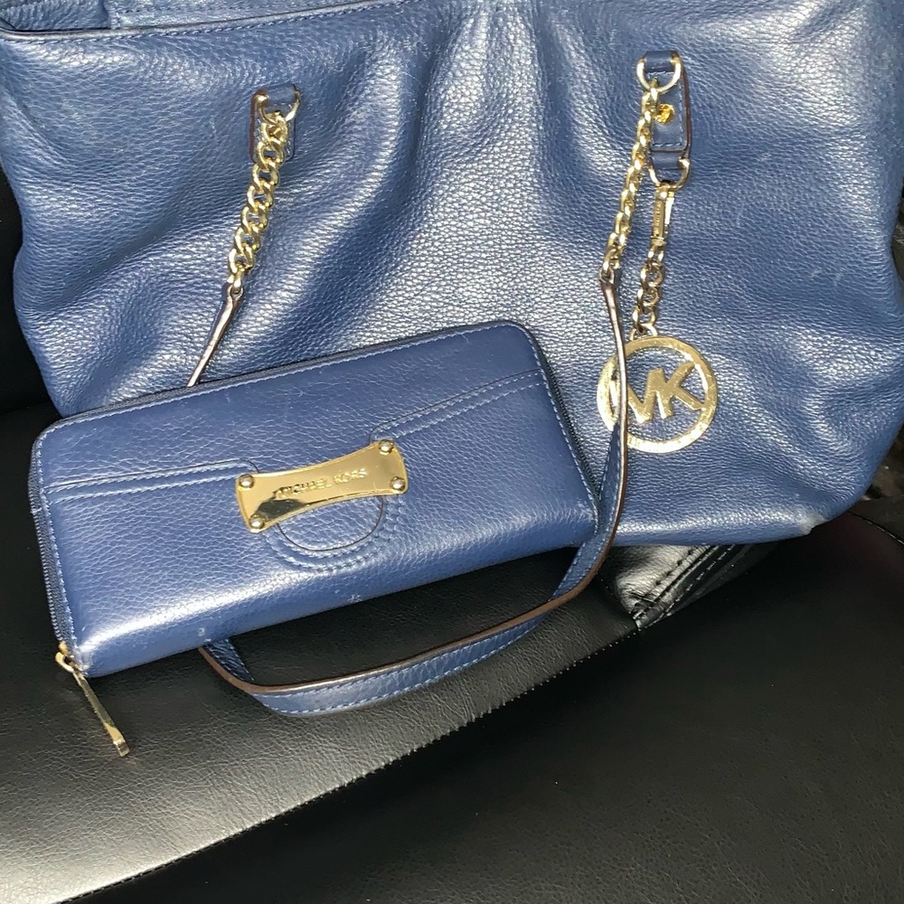 Michael Kors Navy Blue Leather Purse w/ matching wallet